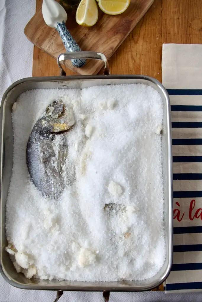 Dorade in Salzkruste und das Bretonische Kochbuch