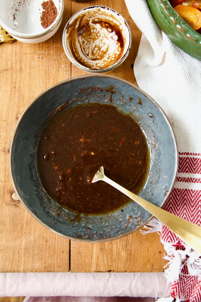 Tomatensalat mit Granatapfel-Sumach-Dressing - Labsalliebe