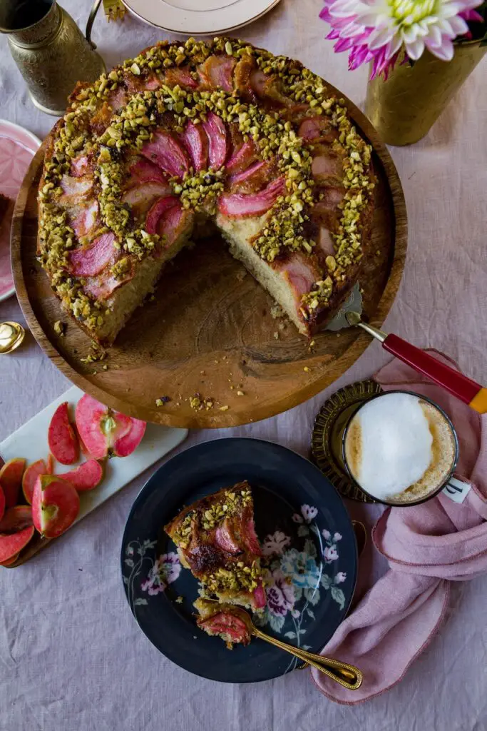 Cake Sib - persischer Apfelkuchen mit Pistazien کیک سیب