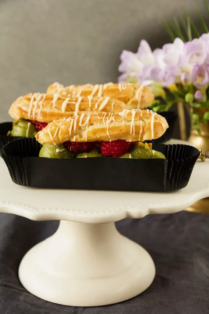 Einfache Persische Pistazien Eclairs