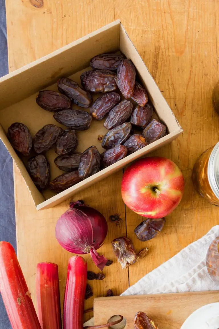 Rhabarber-Dattel-Chutney - Labsalliebe