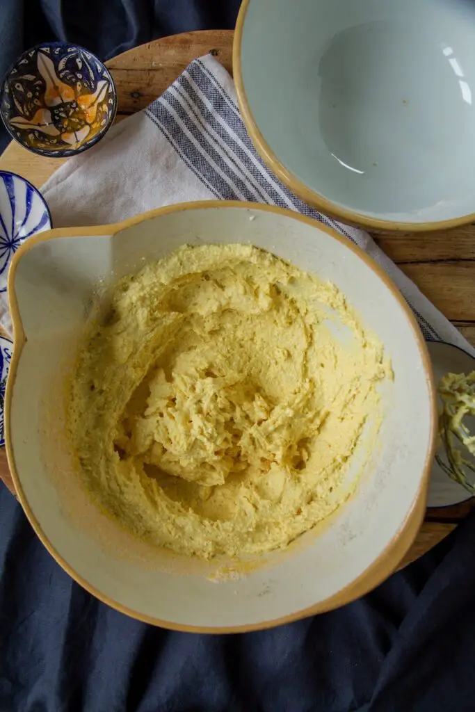 Cottage Cheese Bread mit Kurkuma