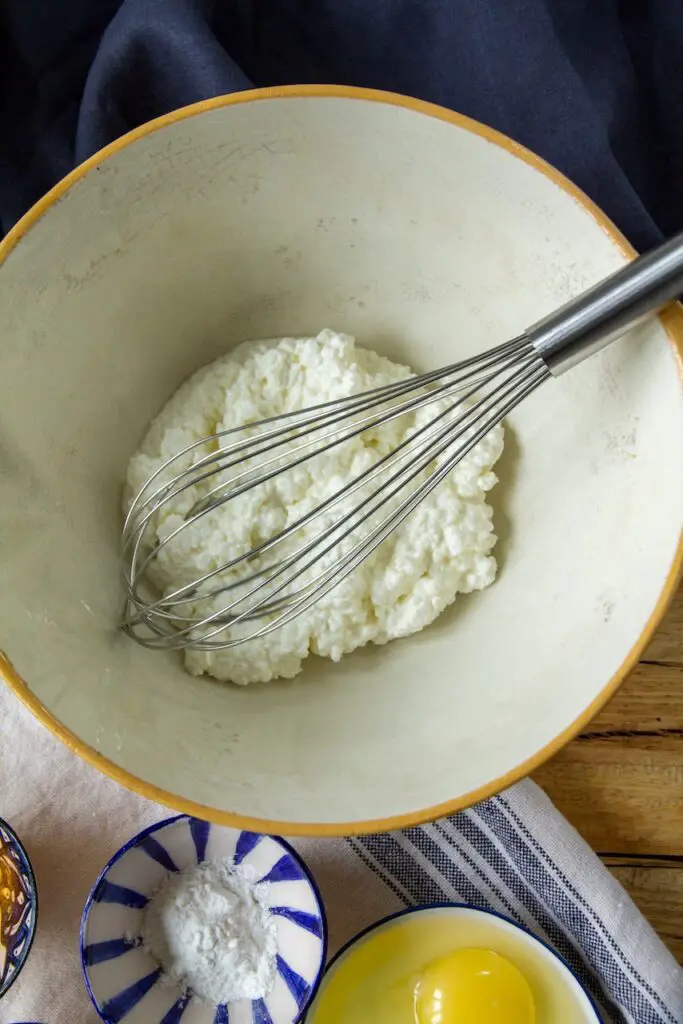 Cottage Cheese Bread mit Kurkuma