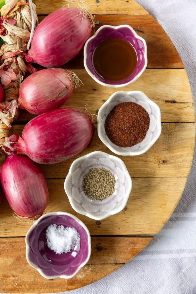 Persischer Roter Zwiebelsalat mit Sumach