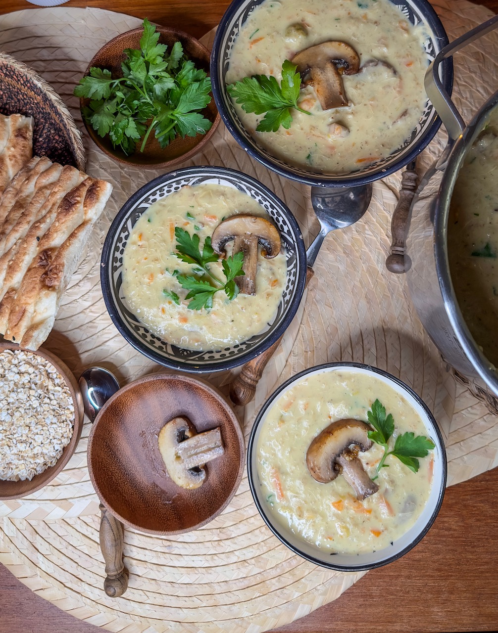 Soup-e Shir – Herzhafte cremige Milchsuppe