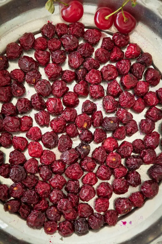 Albaloo Khoshk – getrocknete Sauerkirschen aus dem Airfryer