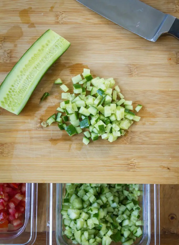Shirazi Salat – Originalrezept mit 3 Dressing-Optionen