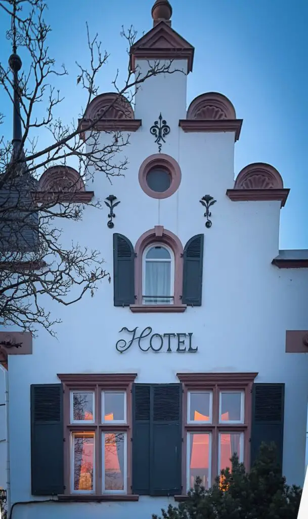 Farewell Party im Kronenschlösschen mit Hideaways von Quality Lodgings