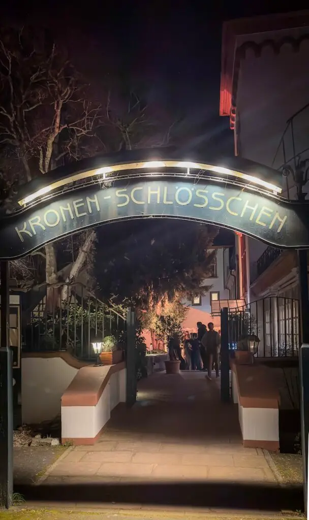 Farewell Party im Kronenschlösschen mit Hideaways von Quality Lodgings